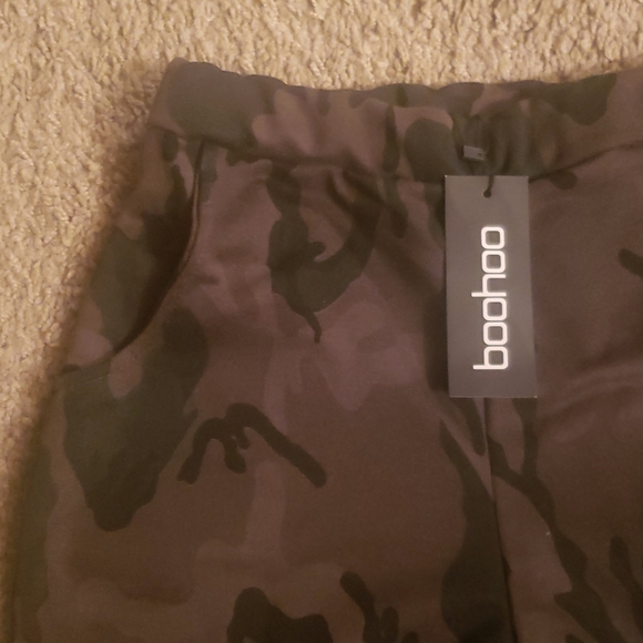 Boohoo joggers! NWT - Picture 2 of 6